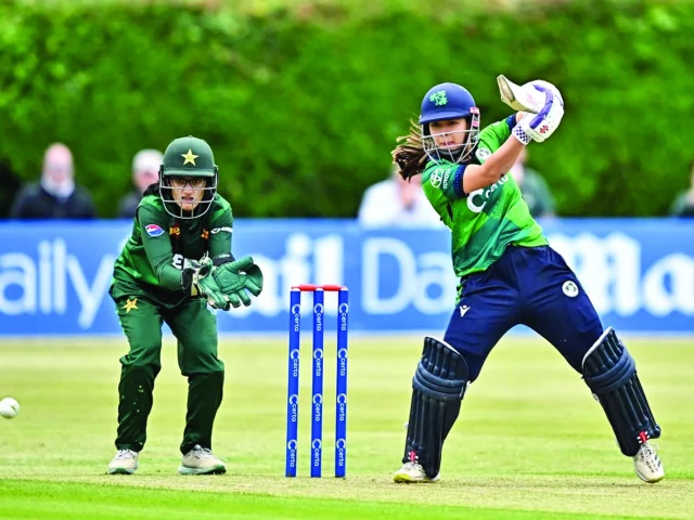 amy hunter gave ireland an attacking start photo cricket ireland