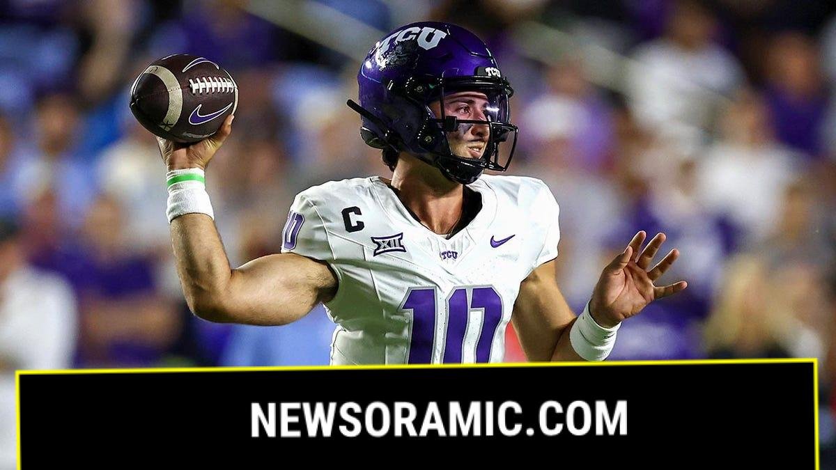 Josh Hoover makes pass for TCU