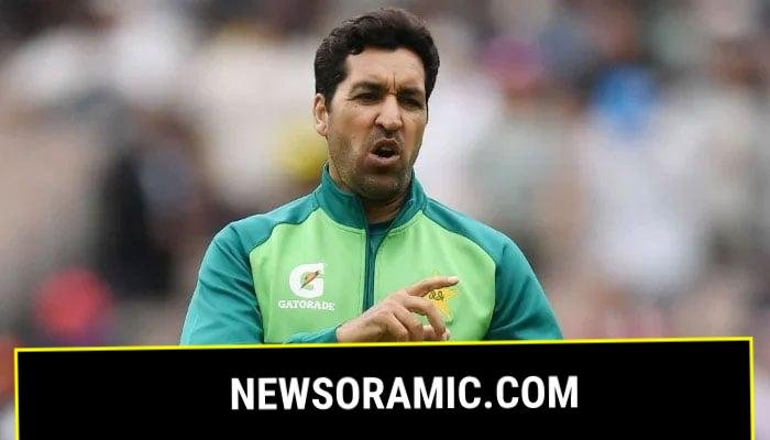 Former cricketer Umar Gul points before day three of the Second Test Match between Australia and Pakistan at Melbourne Cricket Ground on December 28, 2023 in Melbourne. – AFP