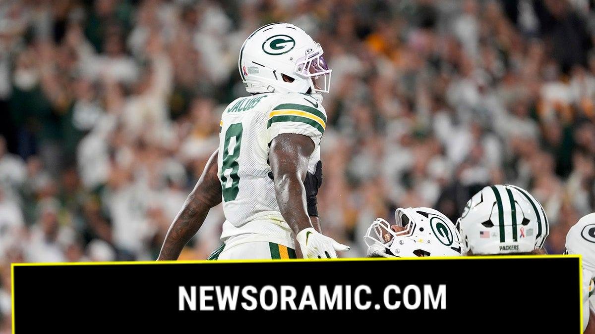 Josh Jacobs lifted after touchdown