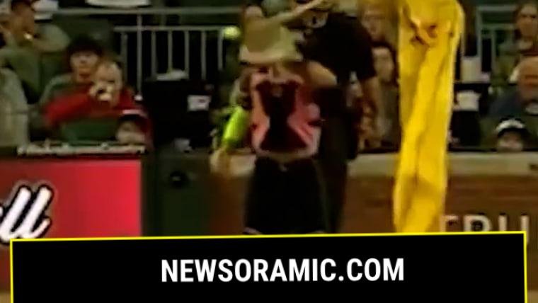 Savannah Bananas sell out stadiums across the U.S. By Newsoramic