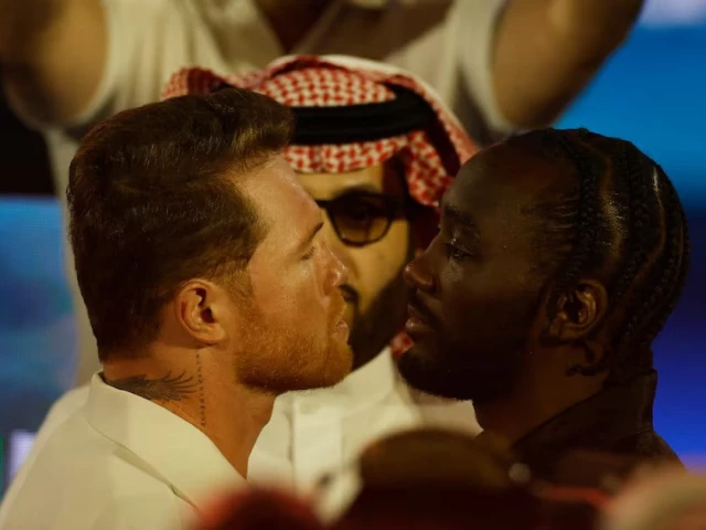 canelo alvarez and terence crawford during the press conference at boulevard city riyadh saudi arabia in june 20 2025 photo reuters